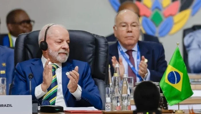 Como o ataque dos EUA à Venezuela desafia a diplomacia de Lula e pressiona a estratégia eleitoral do Brasil, entre soberania, mediação e diálogo com Washington