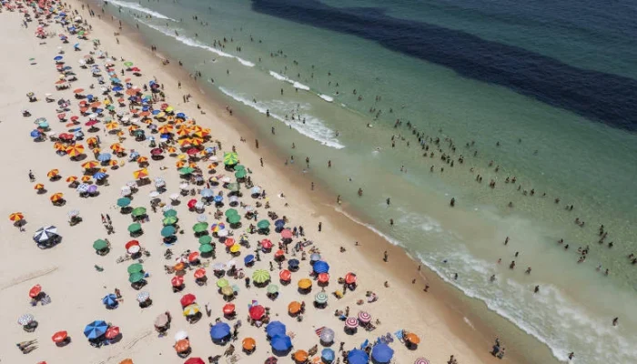 Feriados 2026, calendário completo e direitos dos trabalhadores, veja 10 datas, pontos facultativos, como funciona pagamento em dobro, 12x36 e regras da CLT