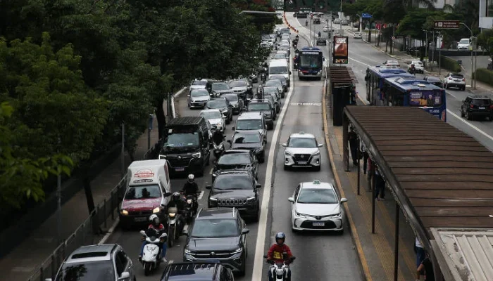 Licenciamento 2026 em São Paulo, como pagar agora pelo Detran-SP, calendário por final de placa, taxa de R$ 174,08, CRLV digital e opções por Pix e bancos