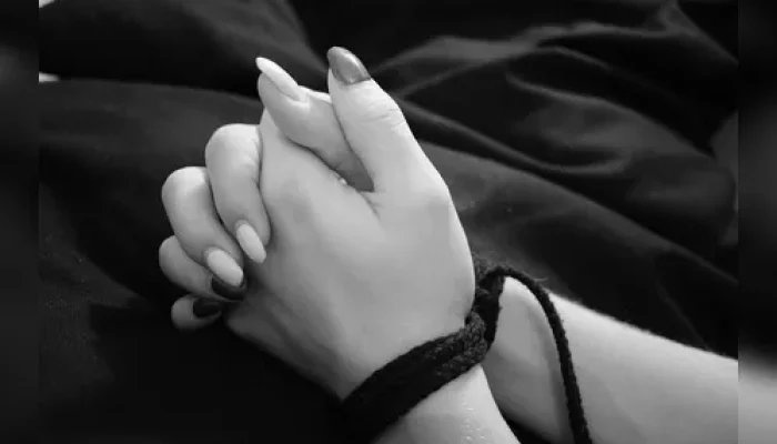 Assalto a chácara em Cambira: mulher de 48 anos amarrada e amordaçada, bandidos levam joias, dois televisores e fogem com GM Cruze de cor prata (2013)