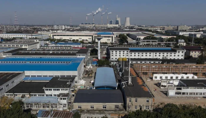 Como a China construiu domínio sobre terras raras ao longo de seis décadas, controlando cerca de 90% da produção global e usando exportações como ferramenta geopolítica