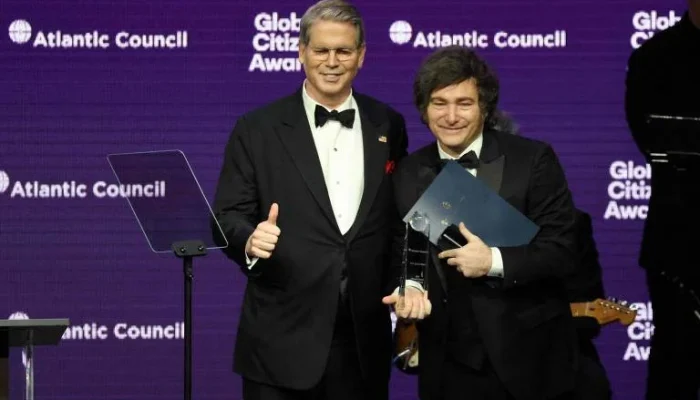 Argentina reembolsou US$ 20 bilhões enviados pelos EUA antes da eleição, diz secretário do Tesouro Scott Bessent, sinal de estabilidade e repercussão política