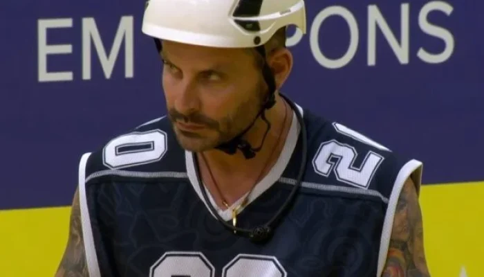 Henri Castelli no BBB26: Neurologistas explicam o que pode ter causado convulsão e alertam para histórico de agressão