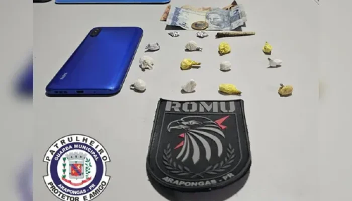 Mulheres são presas por tráfico com drogas escondidas no tênis em Arapongas