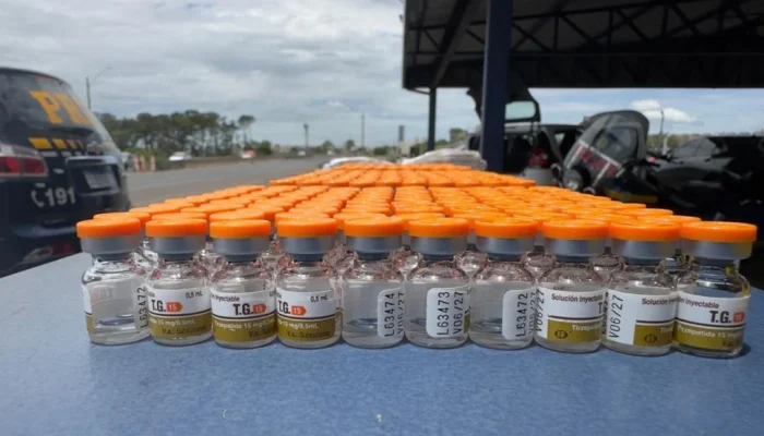 Ação Surpresa na BR-153: Mulher é Flagrada com 420 Ampolas de 'Caneta Emagrecedora' Avaliadas em R$ 200 Mil