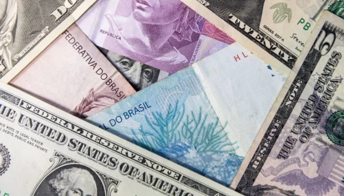 Dólar Estável, Ibovespa Rumo a Novo Recorde: Geopolítica e Fluxo Estrangeiro Impulsionam Bolsa Brasileira