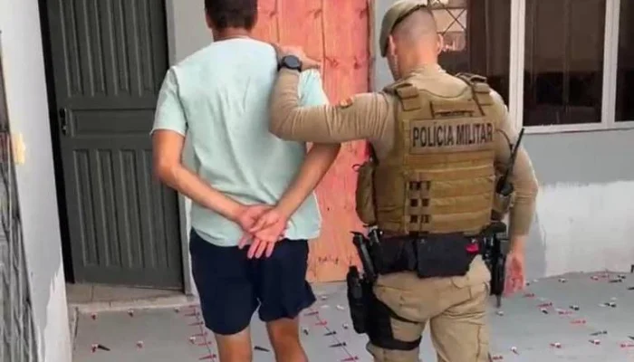 Tenistas Estrangeiros Presos por Racismo em Torneio de SC: Atitudes Chocantes Pós-Jogo Causam Reviravolta