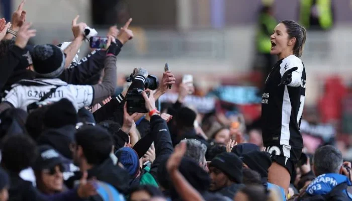 Gabi Zanotti brilha e Corinthians avança à final da 1ª Copa dos Campeões Feminina da FIFA; veja detalhes da vitória