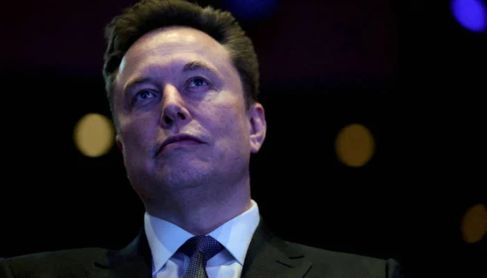 Tesla em 2025: Primeira Queda Anual de Receita Afeta Gigante Elétrica Sob Governo Trump e Críticas a Musk