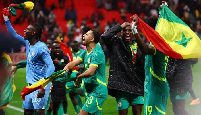 Técnico e craques do Senegal suspensos e multados após confusão na final da Copa Africana de Nações contra Marrocos