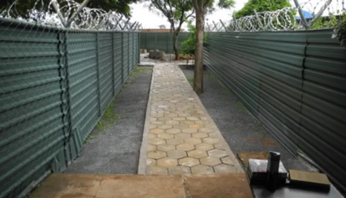 Bolsonaro na Papudinha: Da Tentativa de Fuga à Rotina de Preso Especial com 5 Refeições e Celão de 55m²