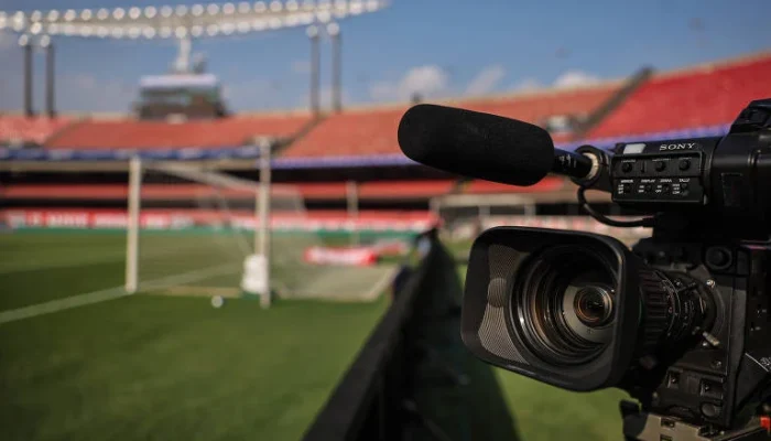 Revolução no Futebol Brasileiro: Venda Conjunta de Direitos de TV Gera R$ 10 Bilhões e Aumenta Equilíbrio Financeiro