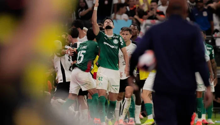 Memphis Depay tropeça e Corinthians perde para o Palmeiras em casa; veja outros resultados do Paulistão