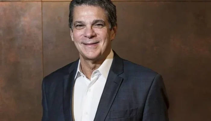 Revolução na Smart Fit: Fundador Edgard Corona deixa CEO, filho Diogo assume comando em transição de poder na gigante fitness latino-americana