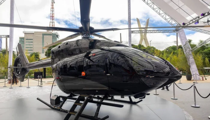 Helicóptero de Luxo Airbus ACH145 ganha versão inspirada na Mercedes-Benz G Class: veja detalhes e preço milionário