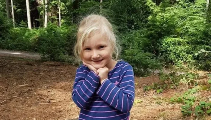 Cinzas de Menina Dão a Volta ao Mundo em Regata Histórica: Uma Homenagem Marítima Inesquecível