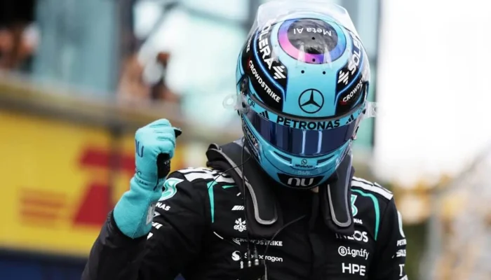 George Russell Dispara para Vitória no GP da Austrália 2026; Estratégia da Ferrari Falha Tragicamente