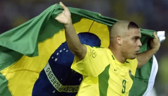 Ronaldo Fenômeno revela polêmica do corte de cabelo na Copa de 2002: "Mães me atacavam em todo lugar"