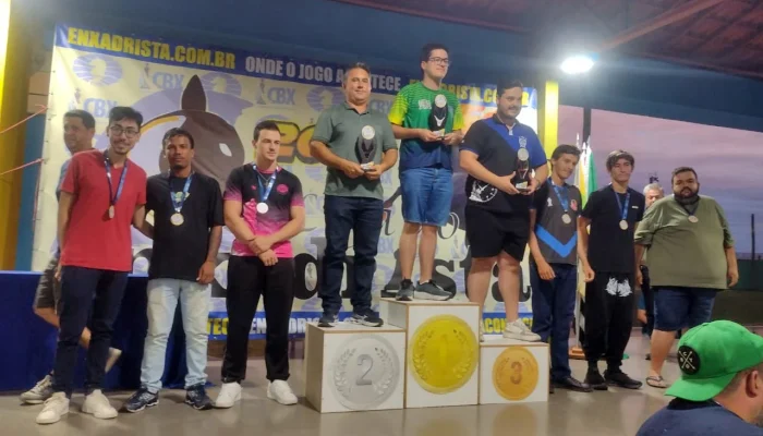 Xadrez de Marília Brilha em Ourinhos: Mestre Nacional Conquista Vice-Campeonato na Liga do Enxadrista