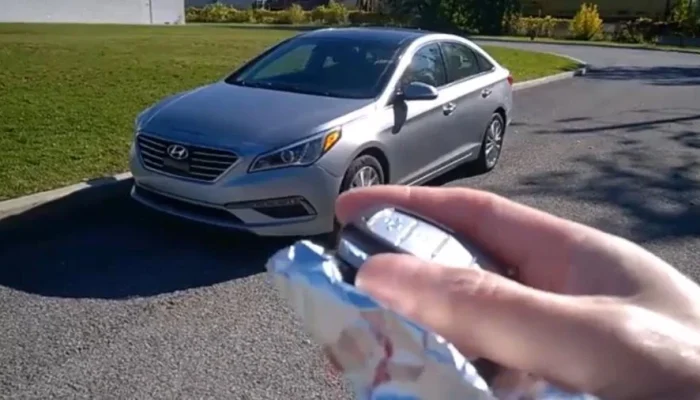 Papel-alumínio: O truque caseiro e barato que pode proteger seu carro contra roubos por chave inteligente