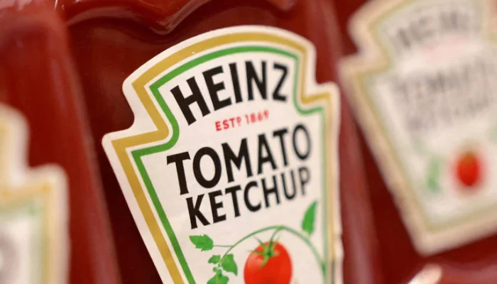 Unilever e Kraft Heinz Cogitaram Fusão Bilionária: Hellmann's e Heinz Juntas em Nova Gigante de Alimentos