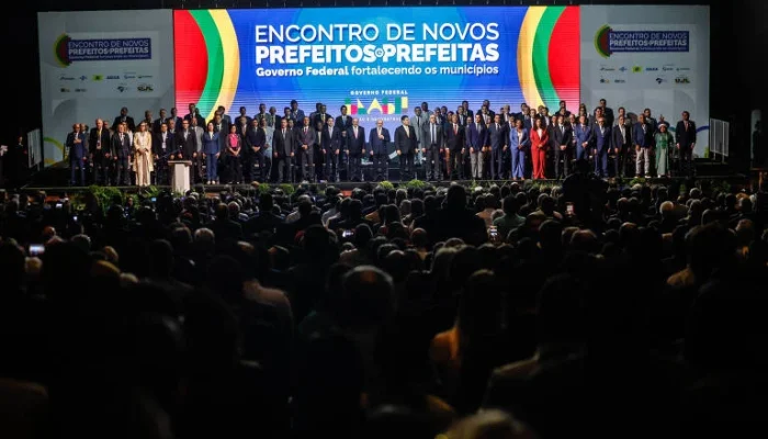 Folha de S.Paulo é Destaque no Prêmio C6 de Jornalismo com Série Sobre Desafio Fiscal de Estados e Municípios