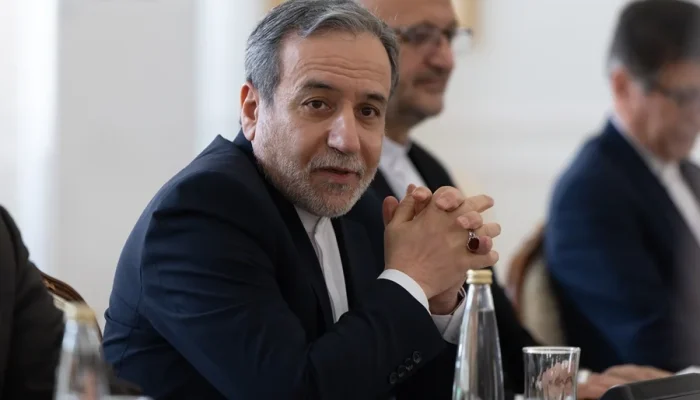 Irã Rejeita Cessar-Fogo com EUA e Israel, Exige Fim Total da Guerra e Avisa: "Confiança é Zero"