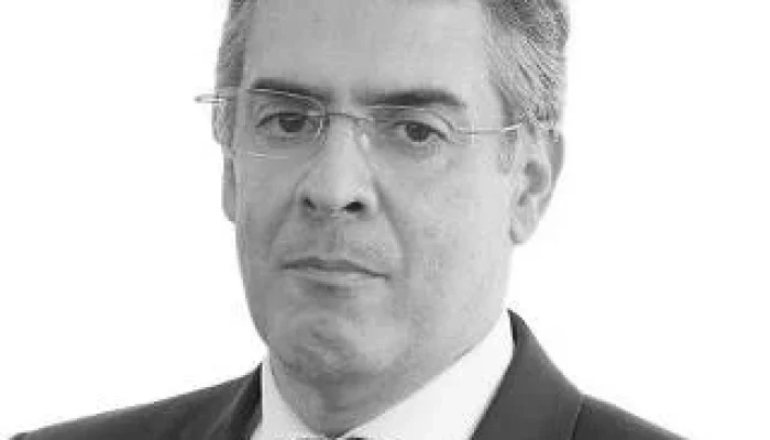 Ferrogrão: A Hidra Burocrática que Trava o Gigante Logístico Brasileiro e os Trilhos da Razão