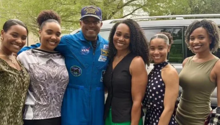 Victor Glover da Artemis II posta foto com família e celebra: "Missão cumprida" após histórica viagem lunar