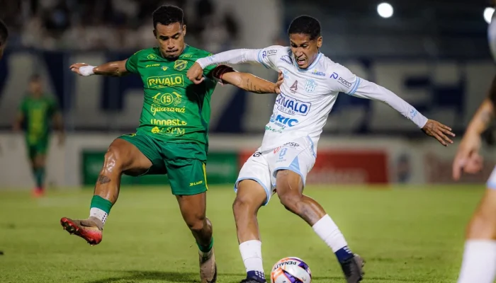 Herói Maqueno: Goleiro Coradin Brilha nos Pênaltis e Tigrão Garante Acesso à Série A2 do Paulista!