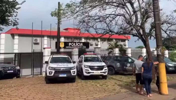 Homem morre após ser esfaqueado pela companheira em SP; mulher alega legítima defesa em briga de casal