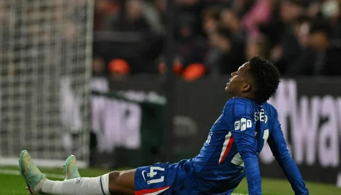 Estêvão em Dúvida para Copa do Mundo: Lesão Muscular Grave Ameaça Participação do Jovem Fenômeno Brasileiro