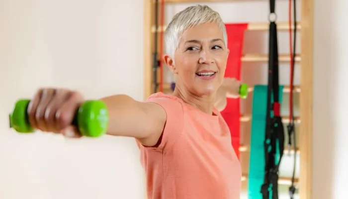 Barriga Definida aos 60 Anos: Nutricionista Revela o Segredo para Músculos Fortes e Queima de Gordura