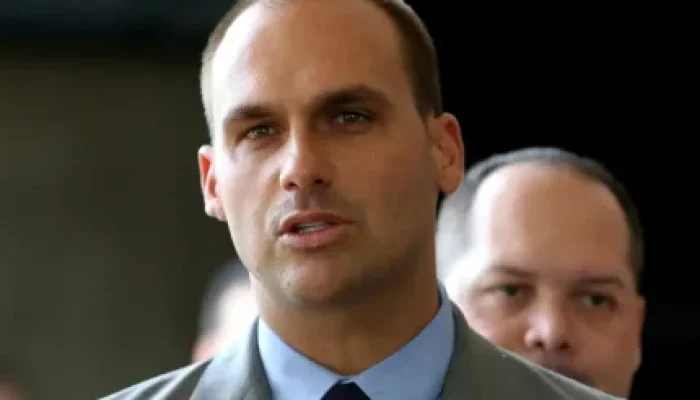Eduardo Bolsonaro Vira Réu no STF por Tentativa de Obstrução em Caso do Pai e Declara: "Motivo de Orgulho"