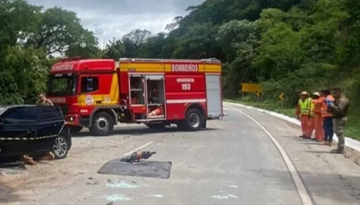 Tragédia na BR-163: Colisão entre dois carros e carreta resulta em Morte e Jovens Feridas em SC