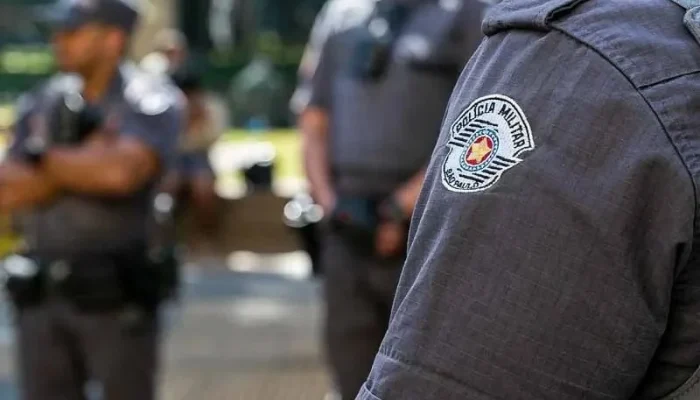 PM de folga reage a tentativa de roubo em SP e atira 15 vezes contra criminosos; um é preso com simulacro