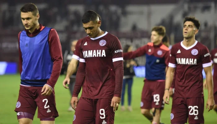 Brasileiro no Lanús: A intensidade argentina e a recepção calorosa que marcaram a passagem de Tiago