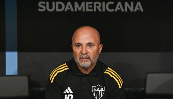 Presidente do Lanús exalta Atlético-MG e Sampaoli: "É uma grande equipe, com plantel enorme", diz Nicolás Russo antes da final da Sul-Americana