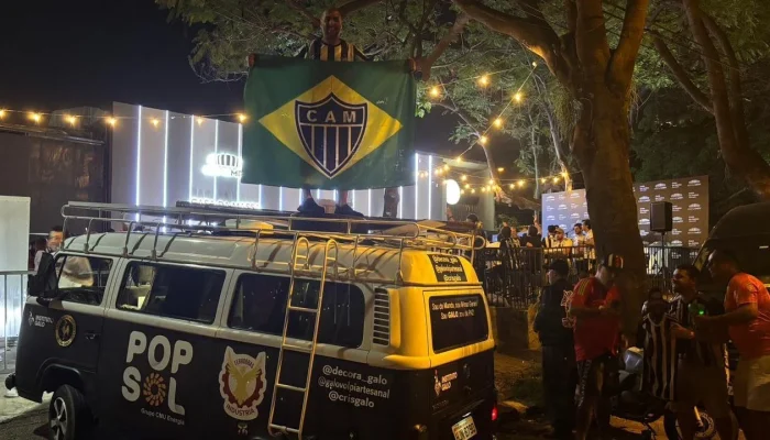 Atlético-MG: Torcedores encaram 3 dias de Kombi, perrengue com diesel e choro de emoção na chegada ao Paraguai