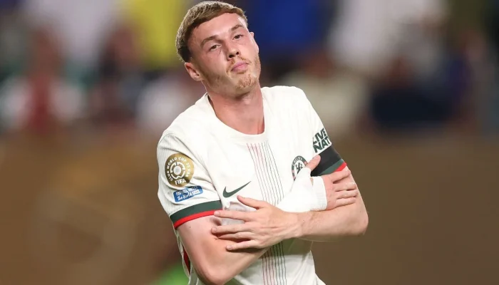 Astro do Chelsea, Cole Palmer sofre fratura em acidente doméstico e desfalca o time contra Barcelona e Arsenal
