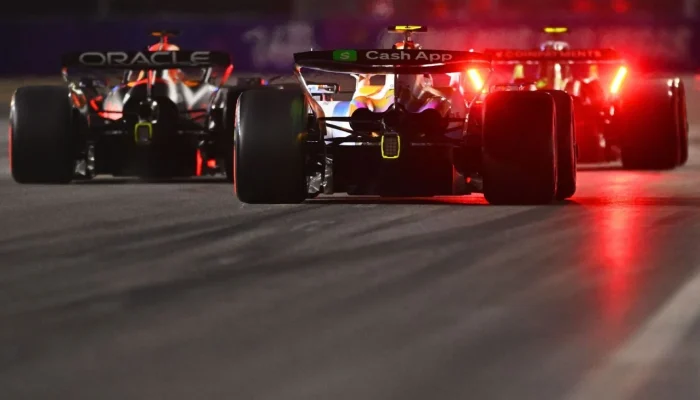 GP de Las Vegas: George Russell surpreende e lidera treino decisivo, enquanto jovem brasileiro Bortoleto supera Leclerc