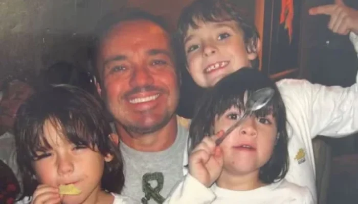Seis anos sem Gugu Liberato: Filho João Augusto resgata fotos inéditas e emociona com declaração