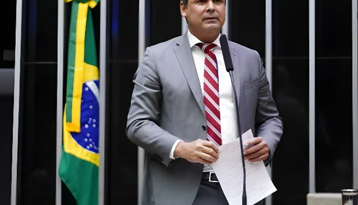 Lindbergh Farias (PT) celebra prisão de Bolsonaro e a chama de 'Grande Dia': Entenda os motivos!