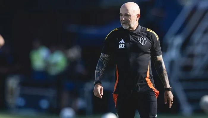 Sampaoli confirma permanência no Galo após vice da Sul-Americana e mira projeto de longo prazo no Atlético-MG