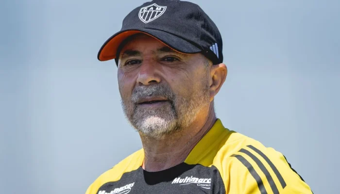 Neto detona Sampaoli e critica SAF do Atlético-MG após vice da Sul-Americana: "Lambanças e absurdo"