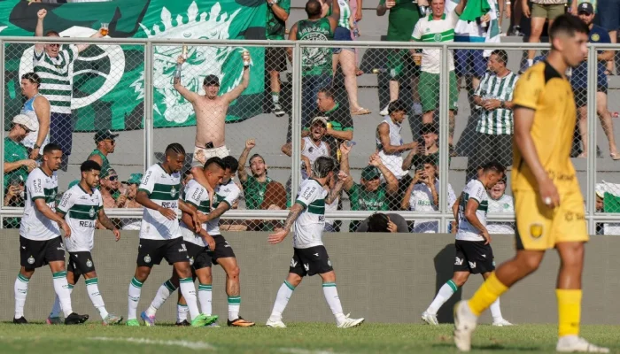 Coritiba Tricampeão da Série B: Coxa Levanta a Taça Contra o Amazonas e Deixa Athletico-PR com o Vice