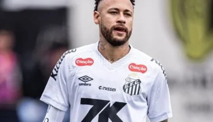Neymar fora do Santos x Inter: Dores no joelho afastam craque de jogo crucial contra o Colorado; veja o que o Santos disse