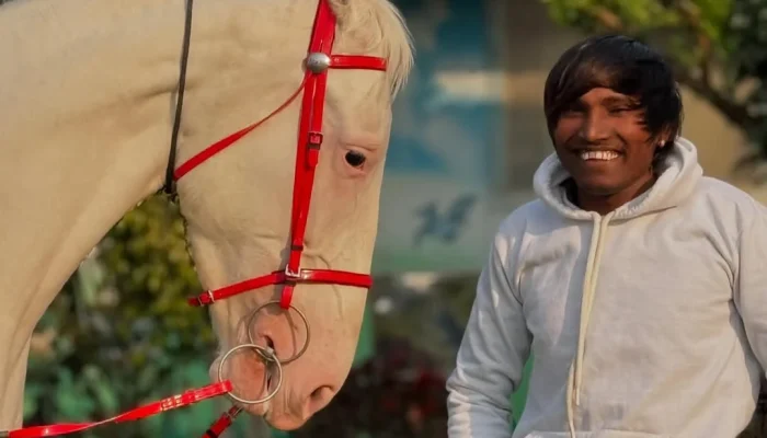 Suraj Chavan: O Jovem Indiano Que Conquistou Milhões e o Título de 'Homem Mais Bonito da Índia' Pelo Carisma e Presença Digital