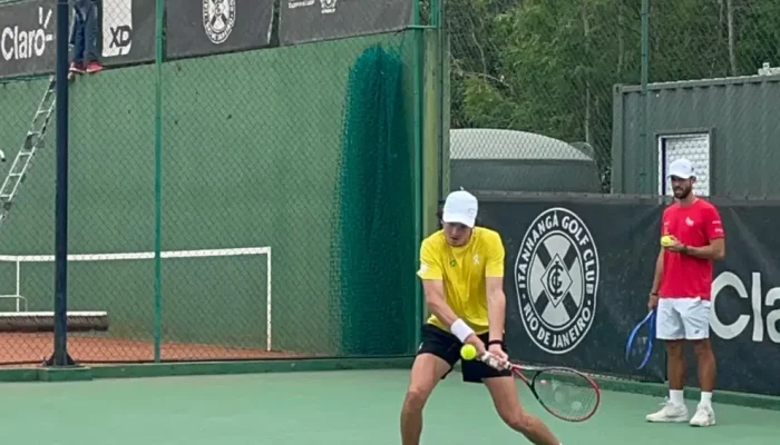 João Fonseca, o Fenômeno do Tênis Brasileiro, Revela Plano Ambicioso e Expectativas para 2026 Após Temporada Histórica