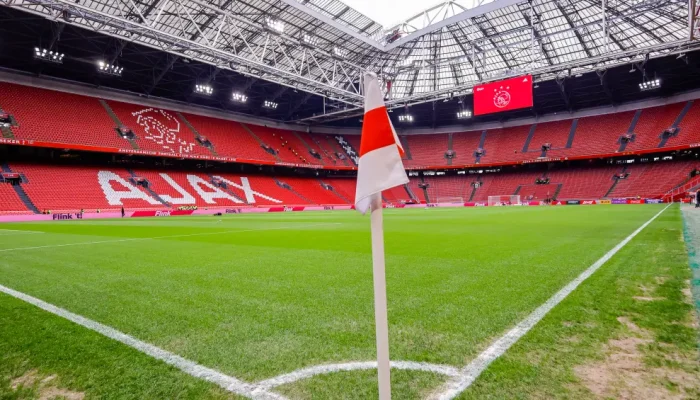 Ajax x Benfica: Onde assistir ao duelo decisivo na Champions League hoje, horários e escalações completas